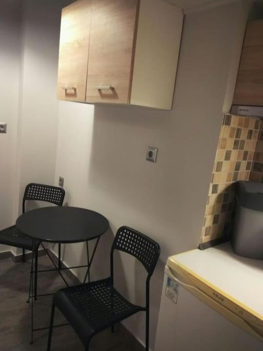 Nice& Cozy Flat 1Min From The Heart Of Athens.Wifi Εξωτερικό φωτογραφία