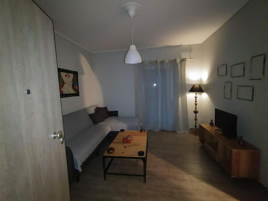 Nice& Cozy Flat 1Min From The Heart Of Athens.Wifi Εξωτερικό φωτογραφία