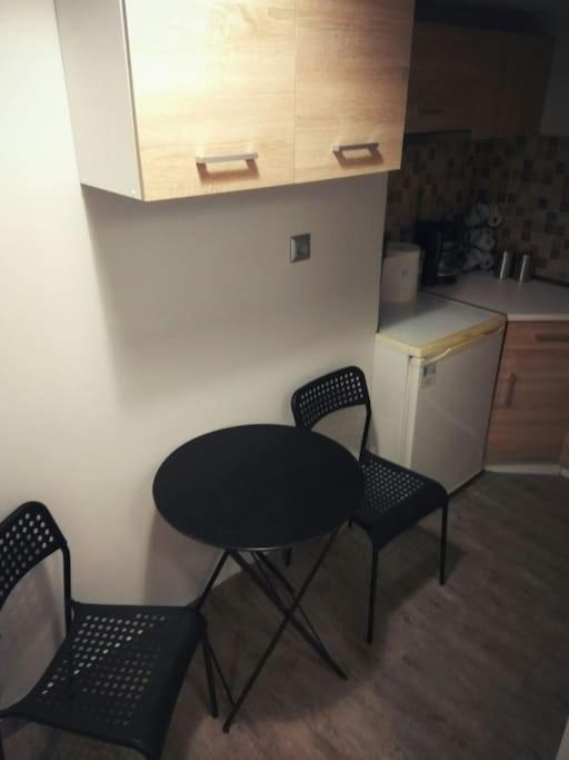 Nice& Cozy Flat 1Min From The Heart Of Athens.Wifi Εξωτερικό φωτογραφία