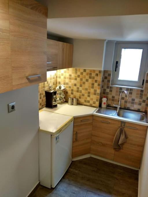 Nice& Cozy Flat 1Min From The Heart Of Athens.Wifi Εξωτερικό φωτογραφία